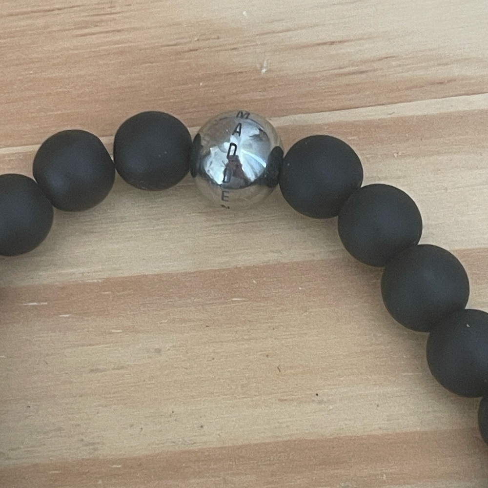 Steve Madden Black Beaded Bracelet with Silver Hamsa Charm - Picture 3 of 4